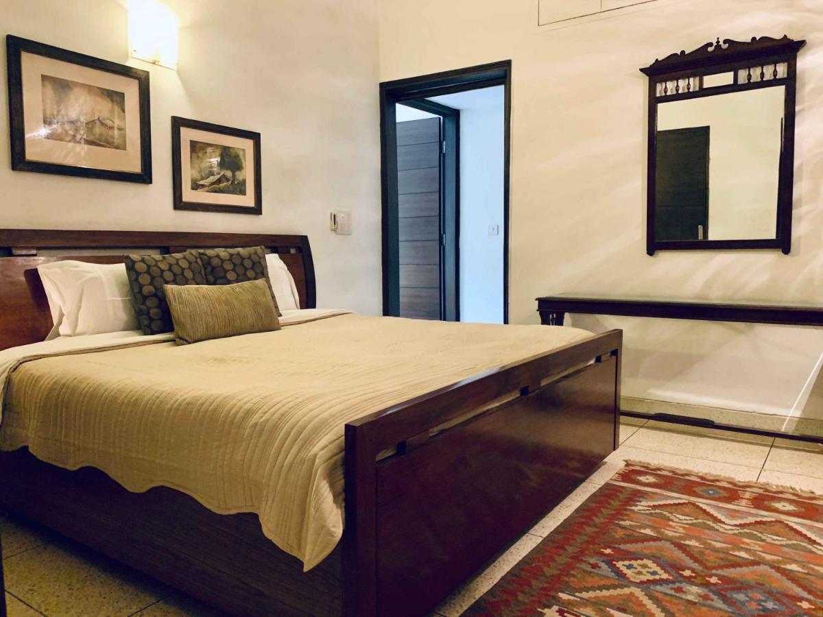 Thikana Delhi Bed and Breakfast New Delhi Buitenkant foto